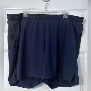 All In Motion women’s pull on shorts, size XXL